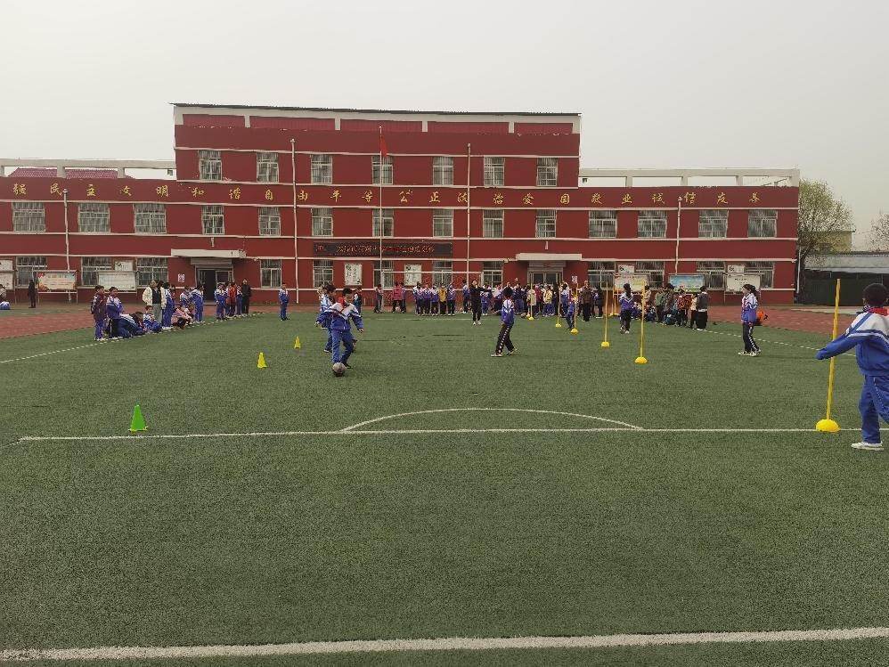 体育让生命更美好,生命因运动而精彩坚持锻炼