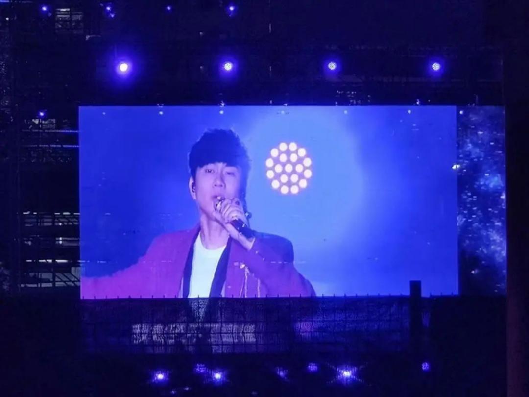 黄牛招人抢票,黄牛抢票演唱会