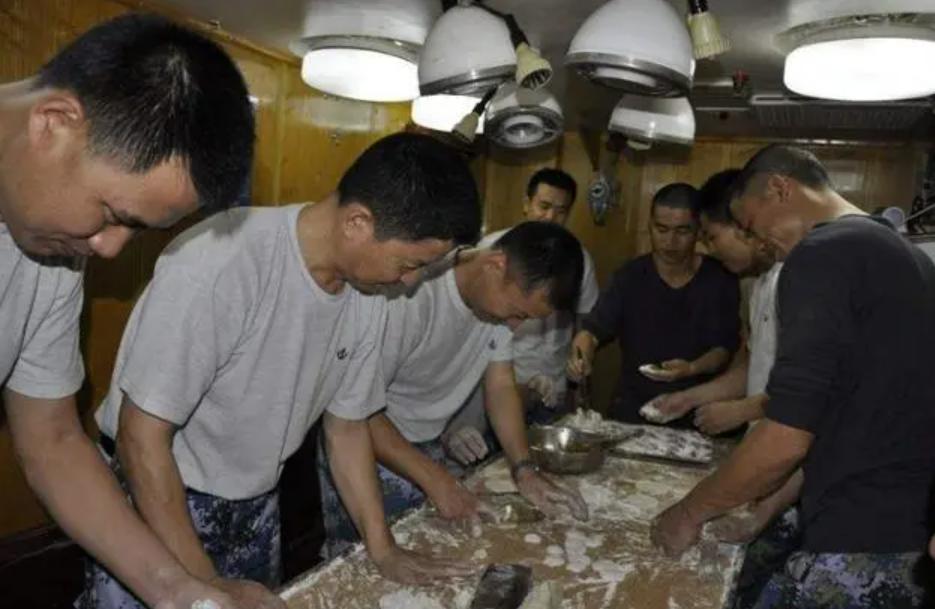潜艇兵的生活环境,潜艇兵一年下潜多少天