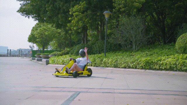 换上轻弹轮胎，电动自行车出行更轻松自信