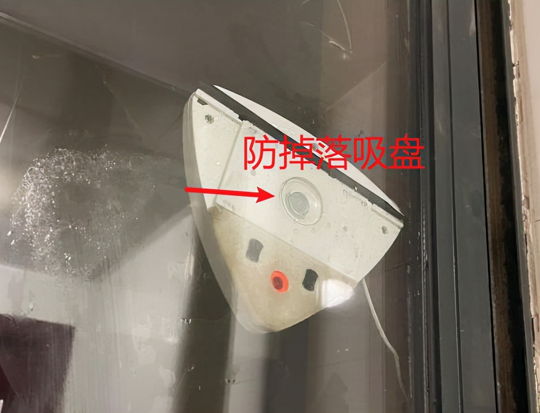 玻璃擦怎么擦玻璃才不会掉,学习擦玻璃正确方式