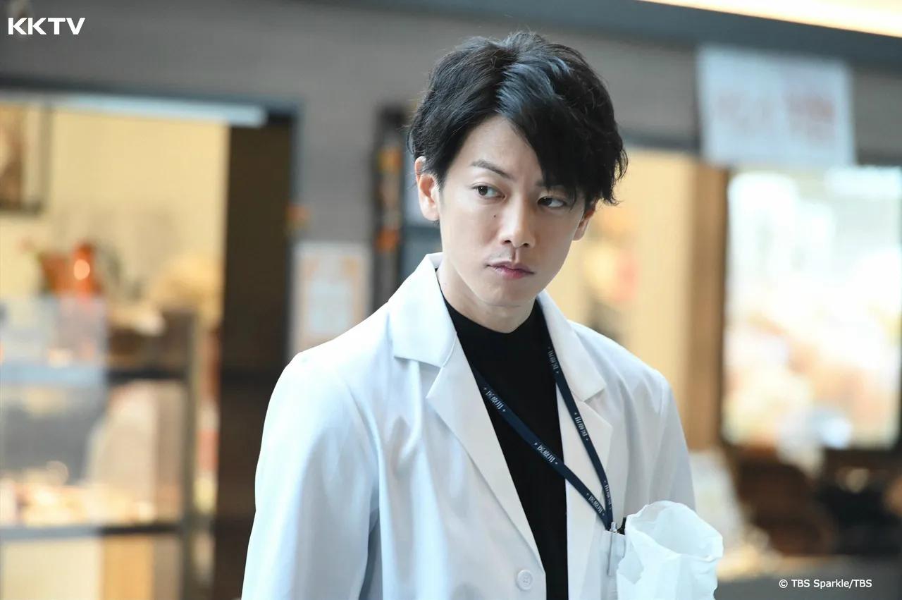 佐藤健firstlove颜值,firstlove佐藤健剧照