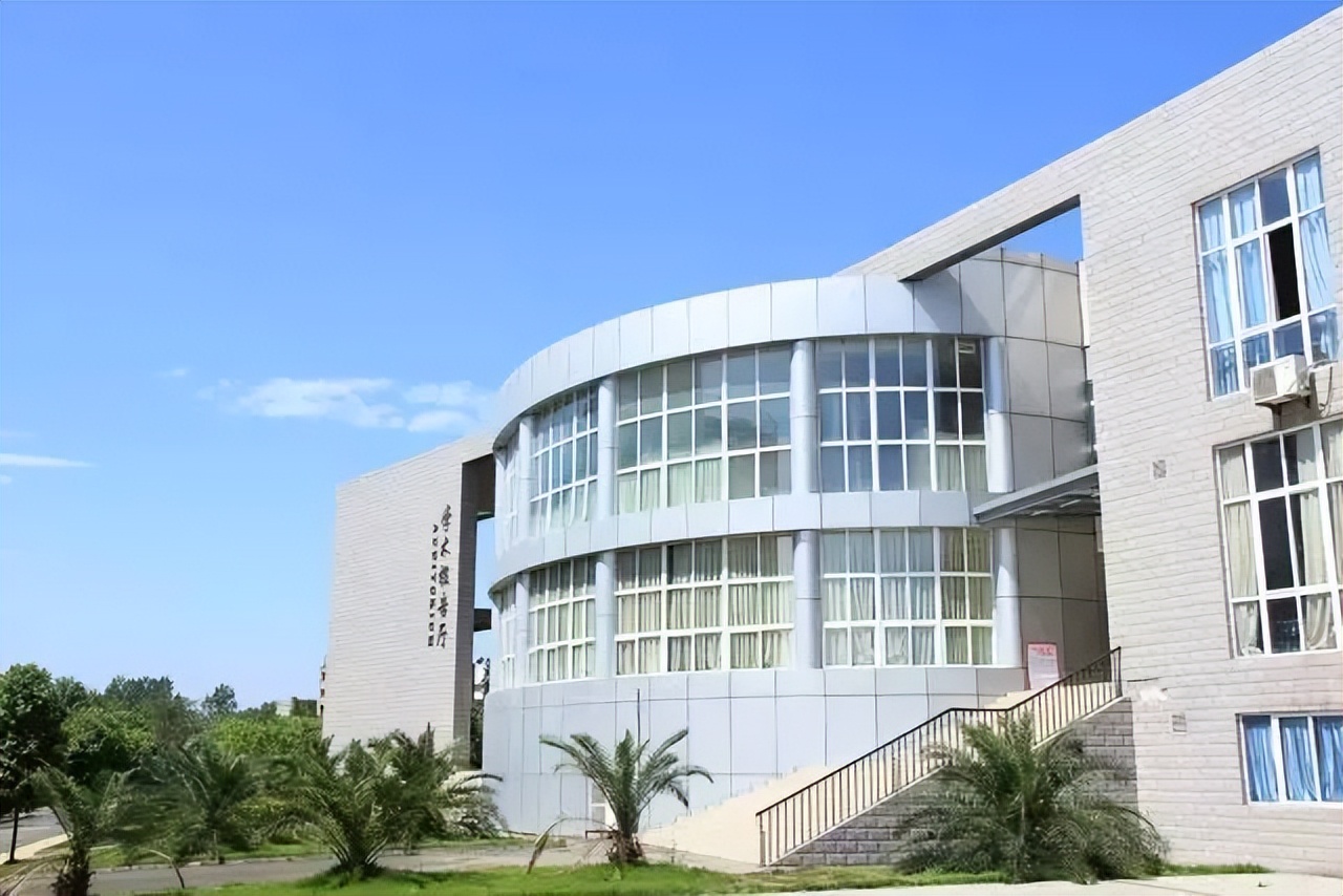 校企合作共建实训基地,校企专业共建