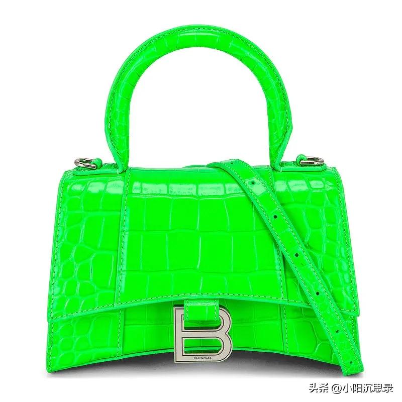 香奈儿迪奥联名包包,最近流行的迪奥包包