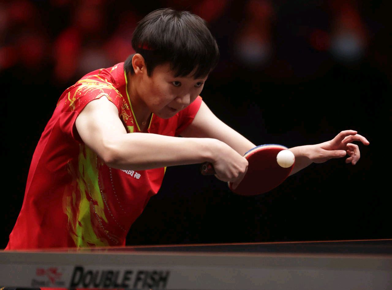 王曼昱换斯蒂卡新球板,王曼昱换底板豆瓣