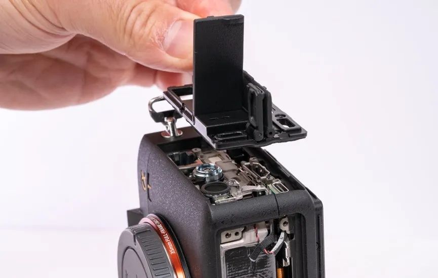 又来搞事情了！索尼α1硬核拆机