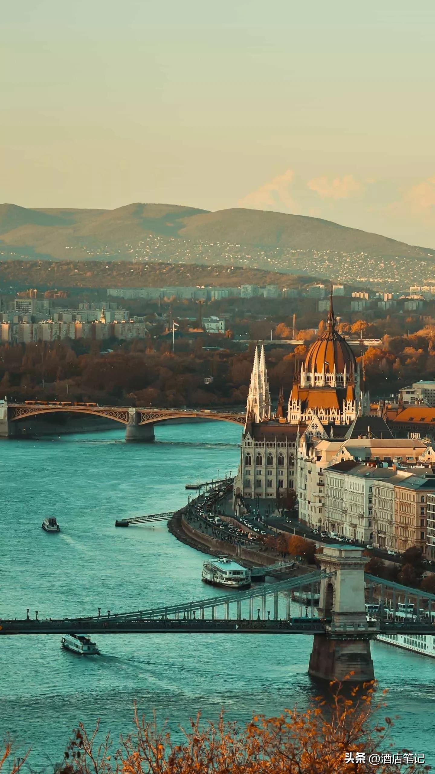 游乐场前台接待员的岗位职责,餐厅前台接待员的岗位职责是什么