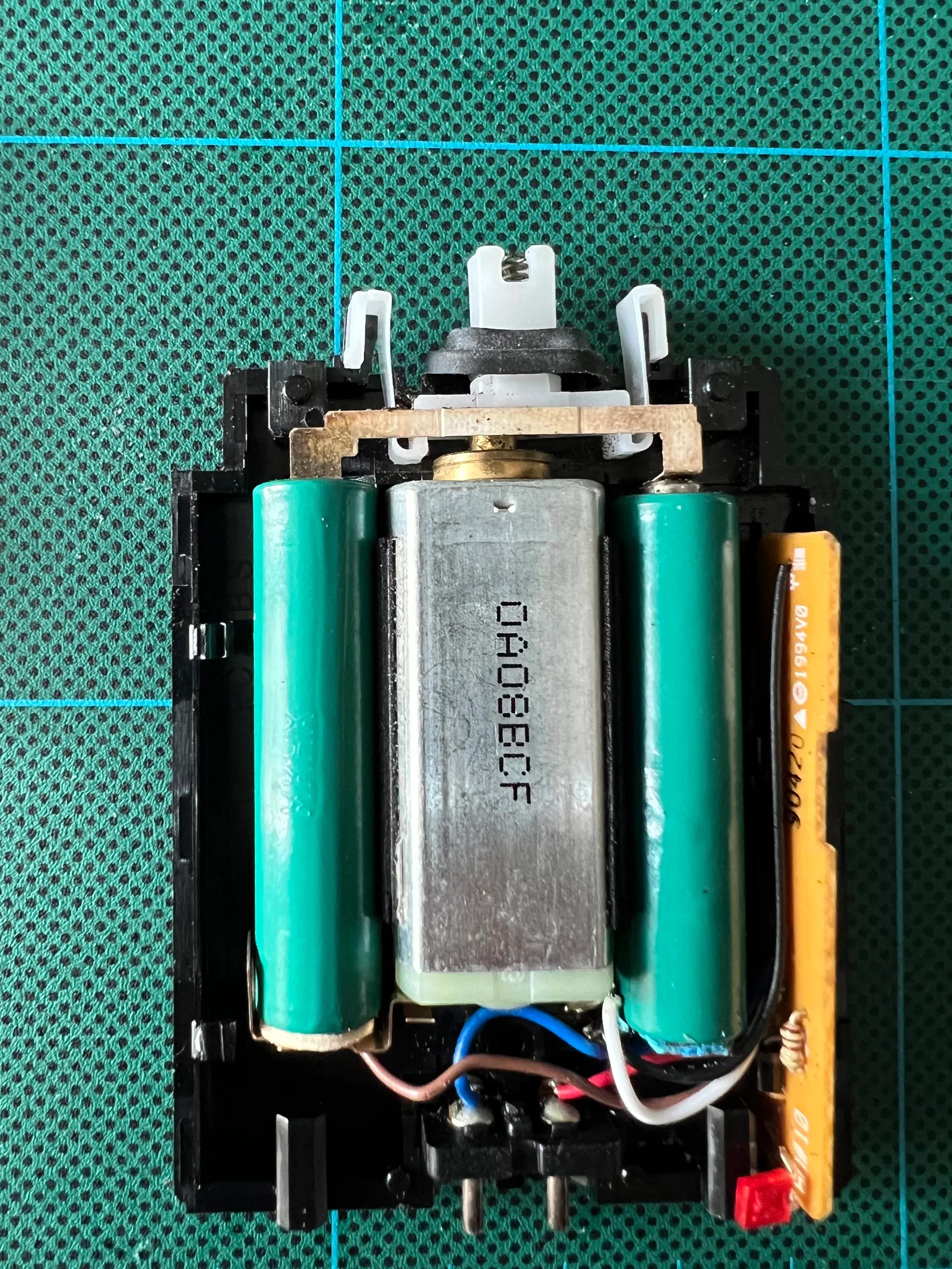 松下剃须刀es-7112拆解,松下es5821剃须刀拆解教程