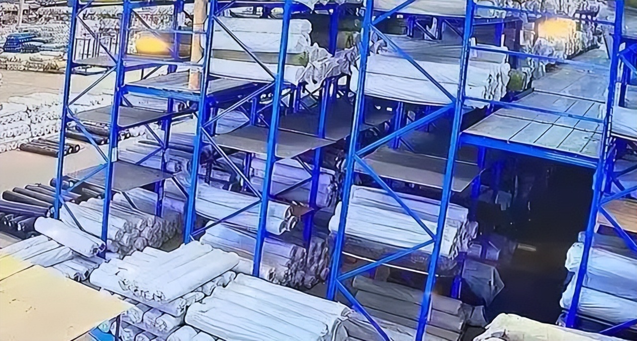 1分钟产出45米服装革——淄博走出首家“高端人造皮革”企业