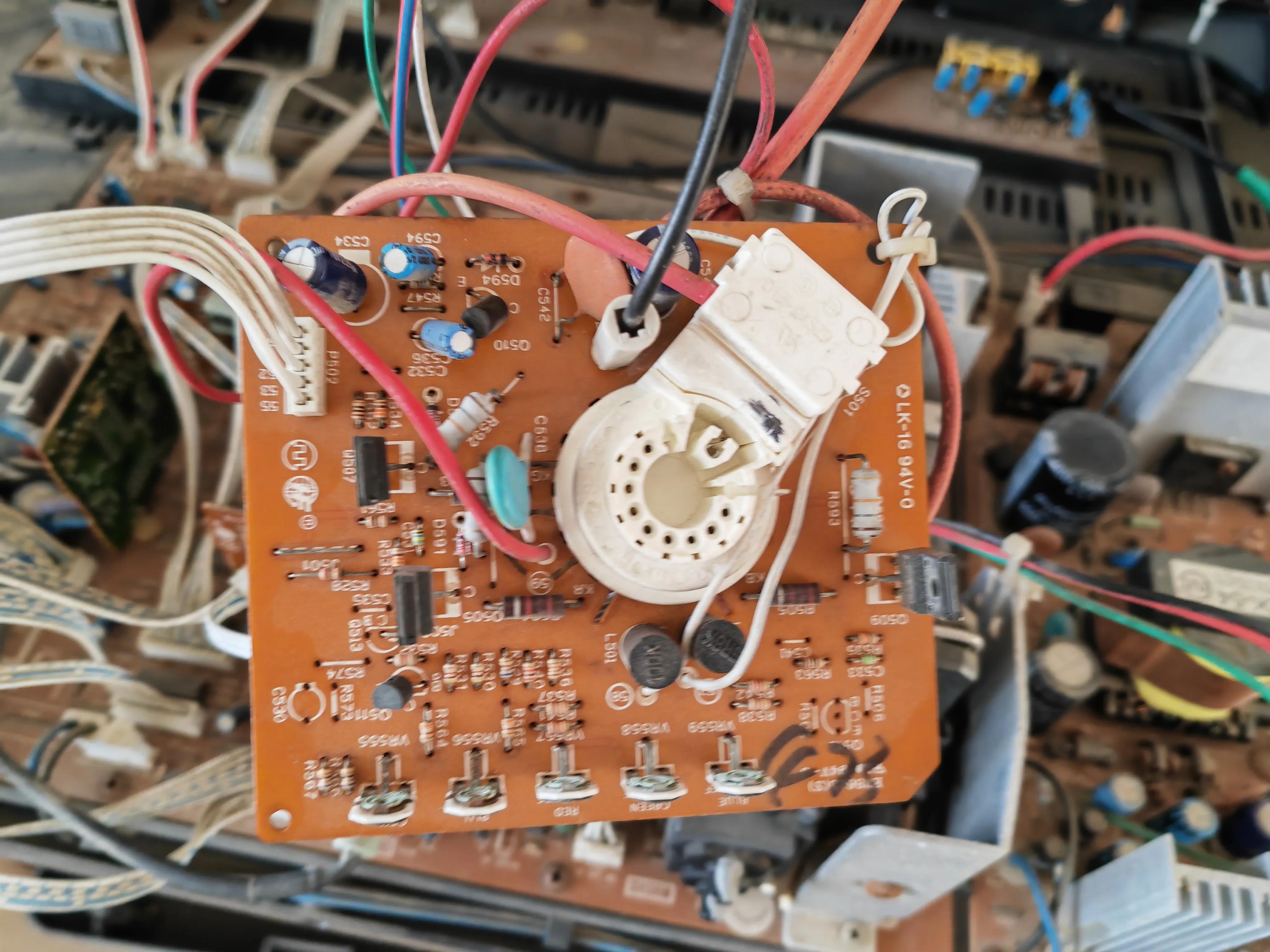 显像管电视机工作原理动画,黑白电视机电源电路原理分析