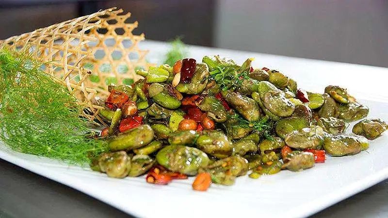 正值时鲜，可益气健脾、利湿消肿的「地三鲜」