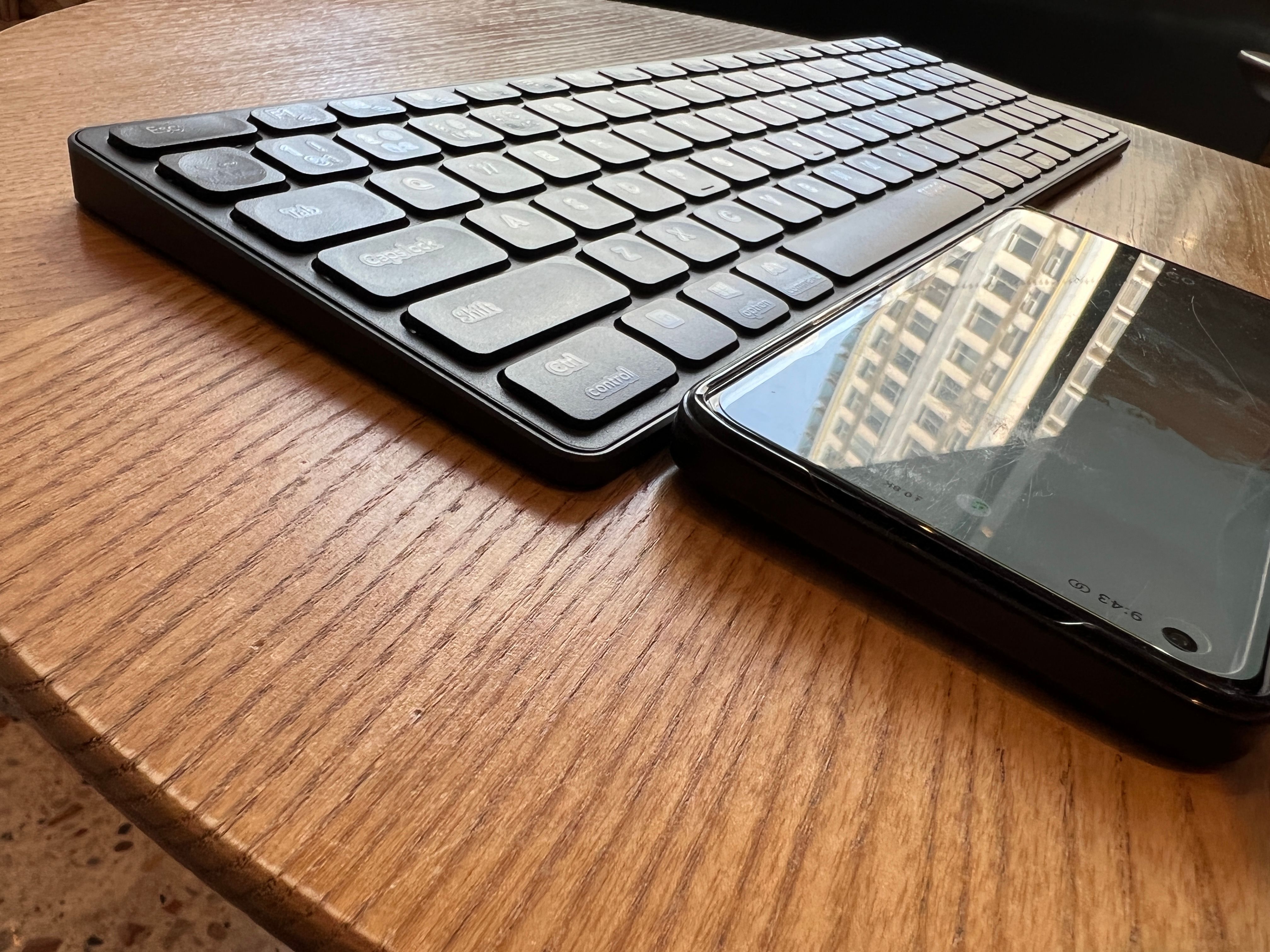 超薄刀锋版便携电脑,性价比最高的键盘鼠标套装推荐