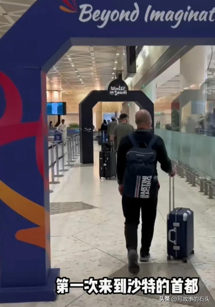 重庆小伙娶迪拜媳妇，生3娃，创业15年逆袭成功，把父亲接到迪拜