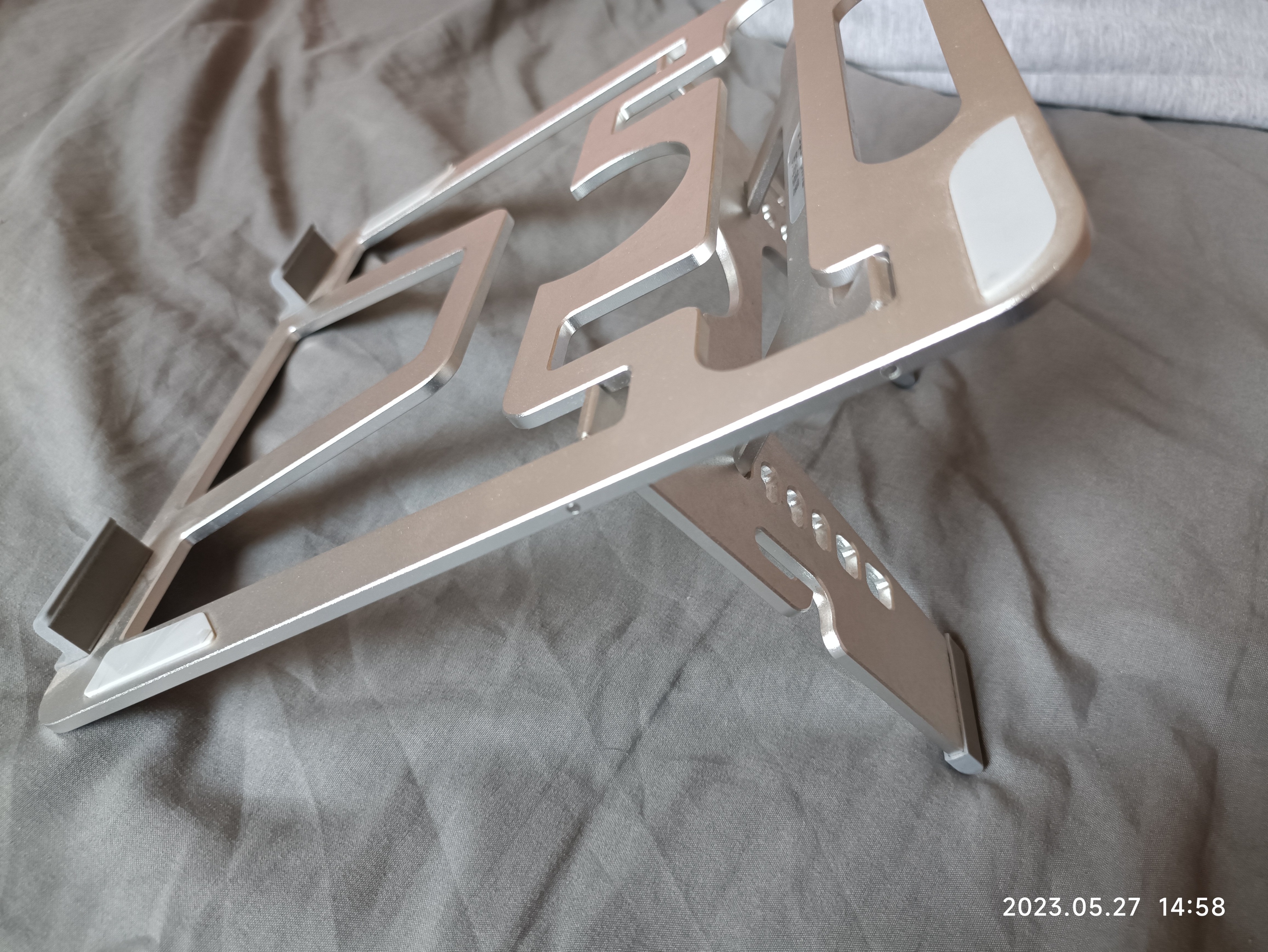 电脑无缘无故关机然后又恢复正常,电脑突然关机容易造成什么损坏