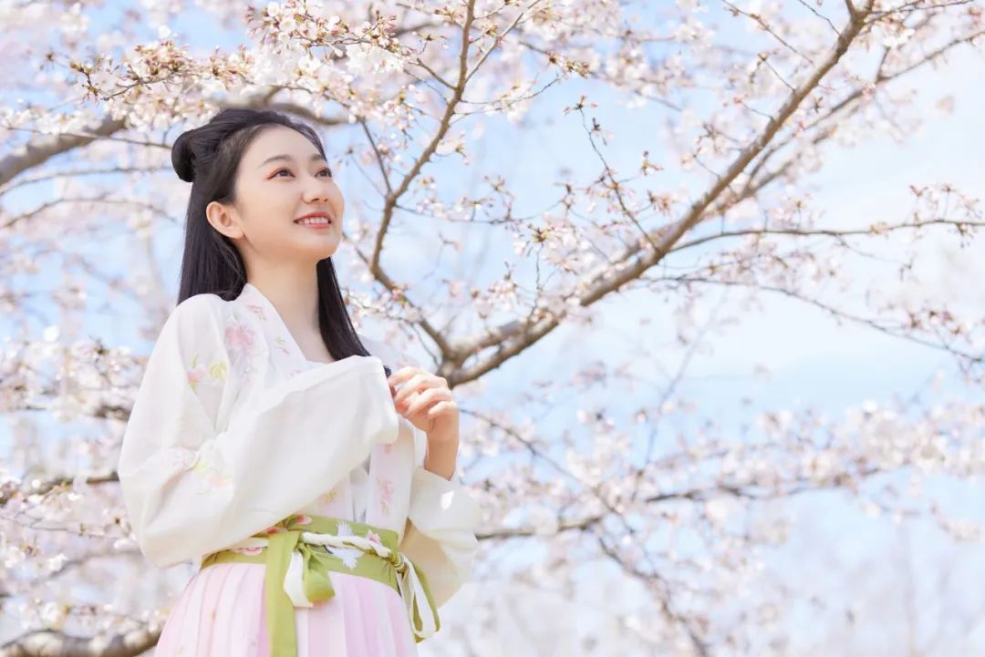 30句超唯美扎心的诗句,抒情温柔的唯美诗句