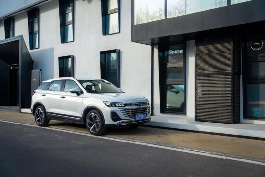 大学毕业推荐买什么车suv,适合刚毕业的suv车型