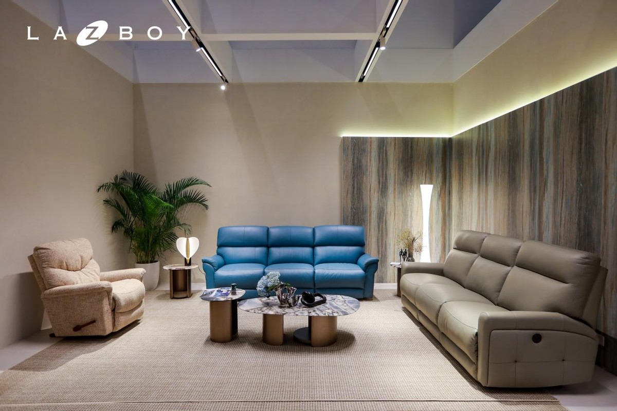 LAZBOY亮相深圳设计展,舒适与科技交融,引领家居时尚新潮流!