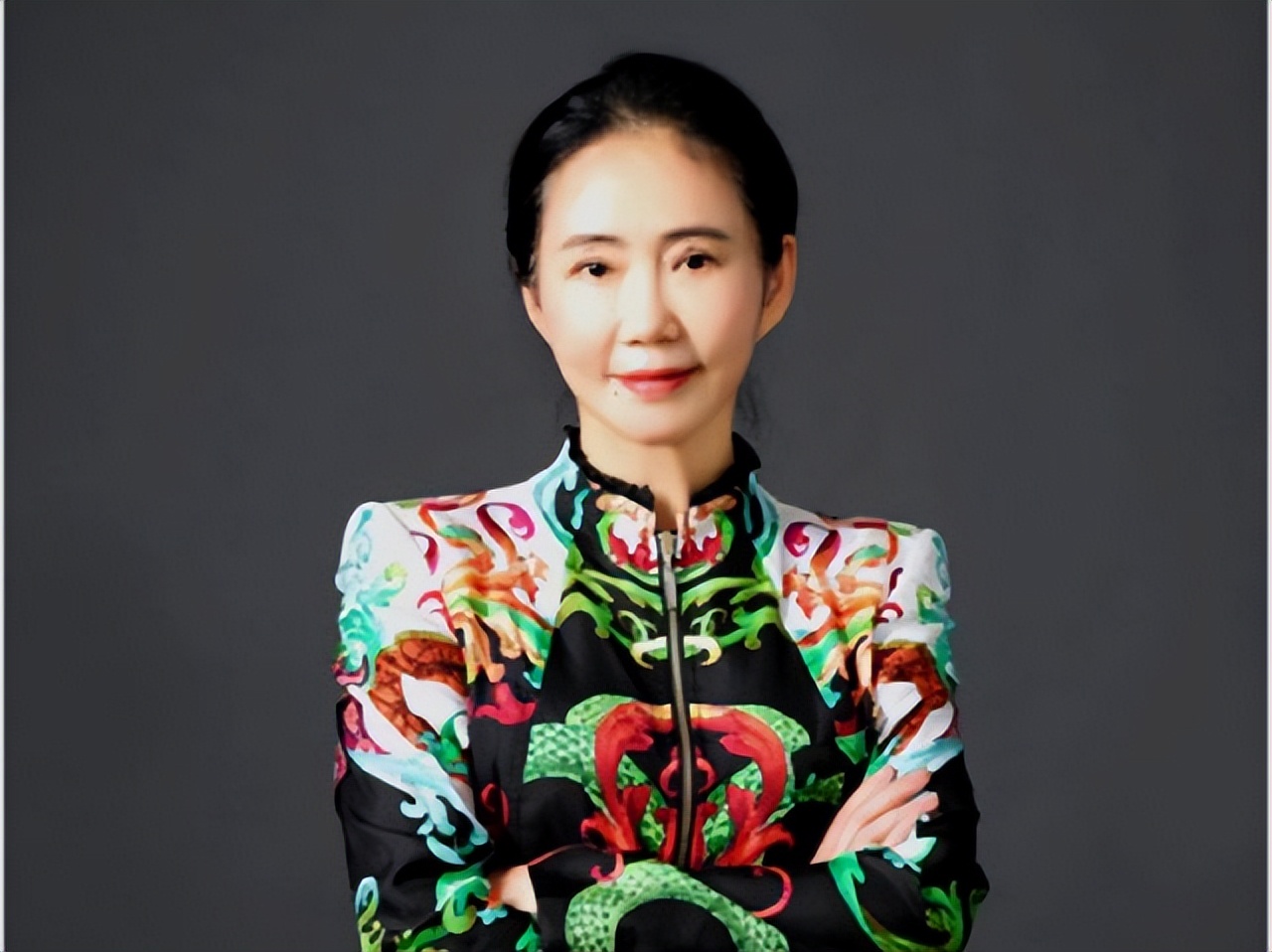 江苏女首富第一名,身价千亿的中国女首富