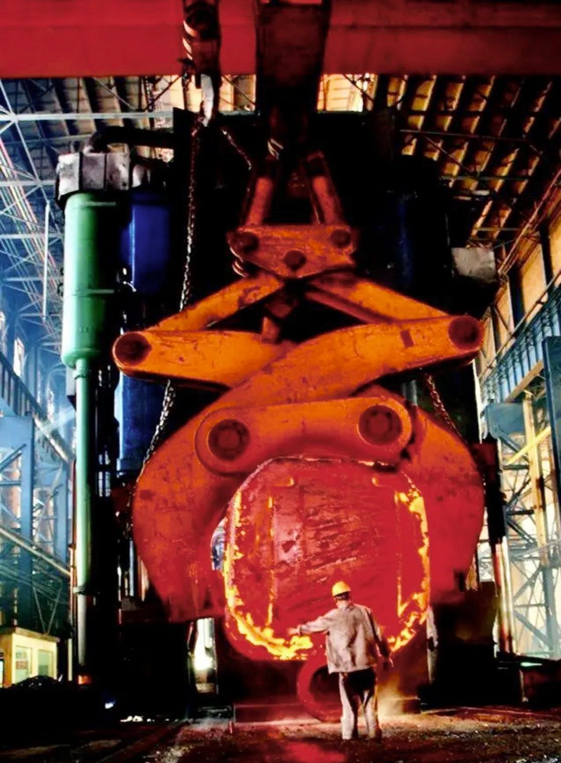 中国目前有几台万吨水压机,大国工匠水压机