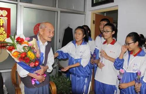 关于教师幸福感视频,教师的幸福感在哪里体现