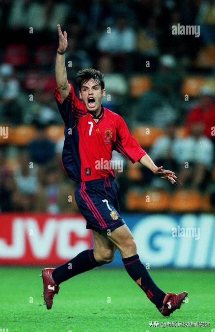 难道是卡尔美的错，被银河战舰坑惨的球员，为什么都穿joma球鞋