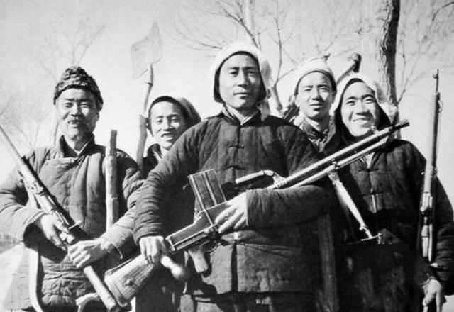 老农死而复生,老农一人干掉日军一个小队