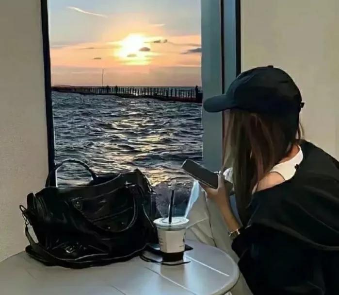 文案短句三观正能量,三观超正的文案简短高级