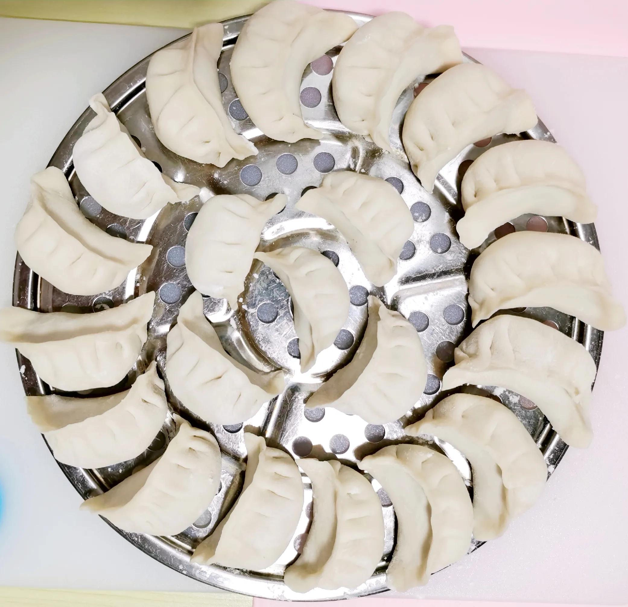 美厨娘豆角饺子馅做法,美厨娘香菜馅饺子家常做法