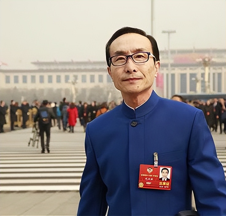 巩汉林参加电影节,巩汉林宫廷玉液酒综艺