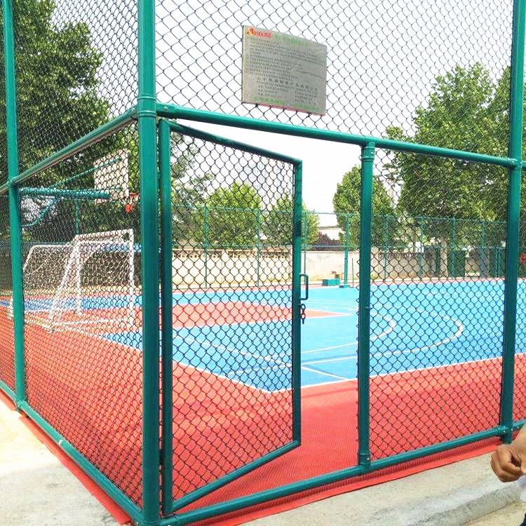 镀锌铁艺网围栏,镀锌勾花网护栏篮球场