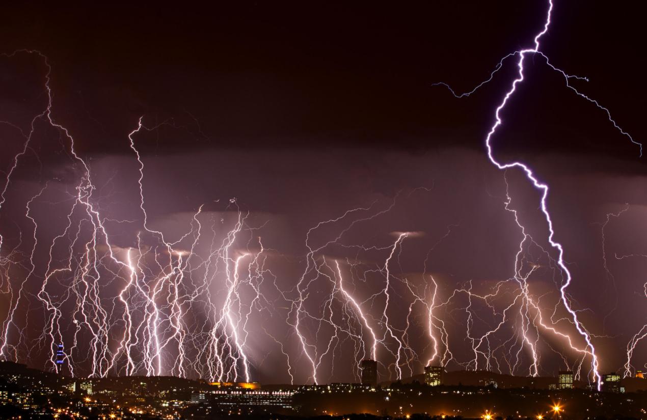容易被闪电击中的情形,被闪电击中变傻的几率有多高