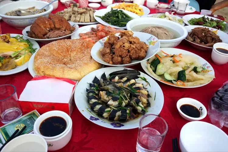 酒席祝酒词,宴席祝酒词简短精辟