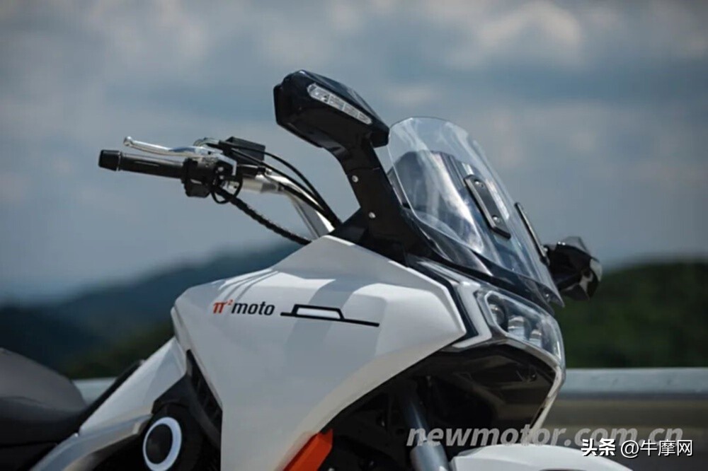 派方正式出圈!星舰324888元起,引力15013999元起|还有650巡航