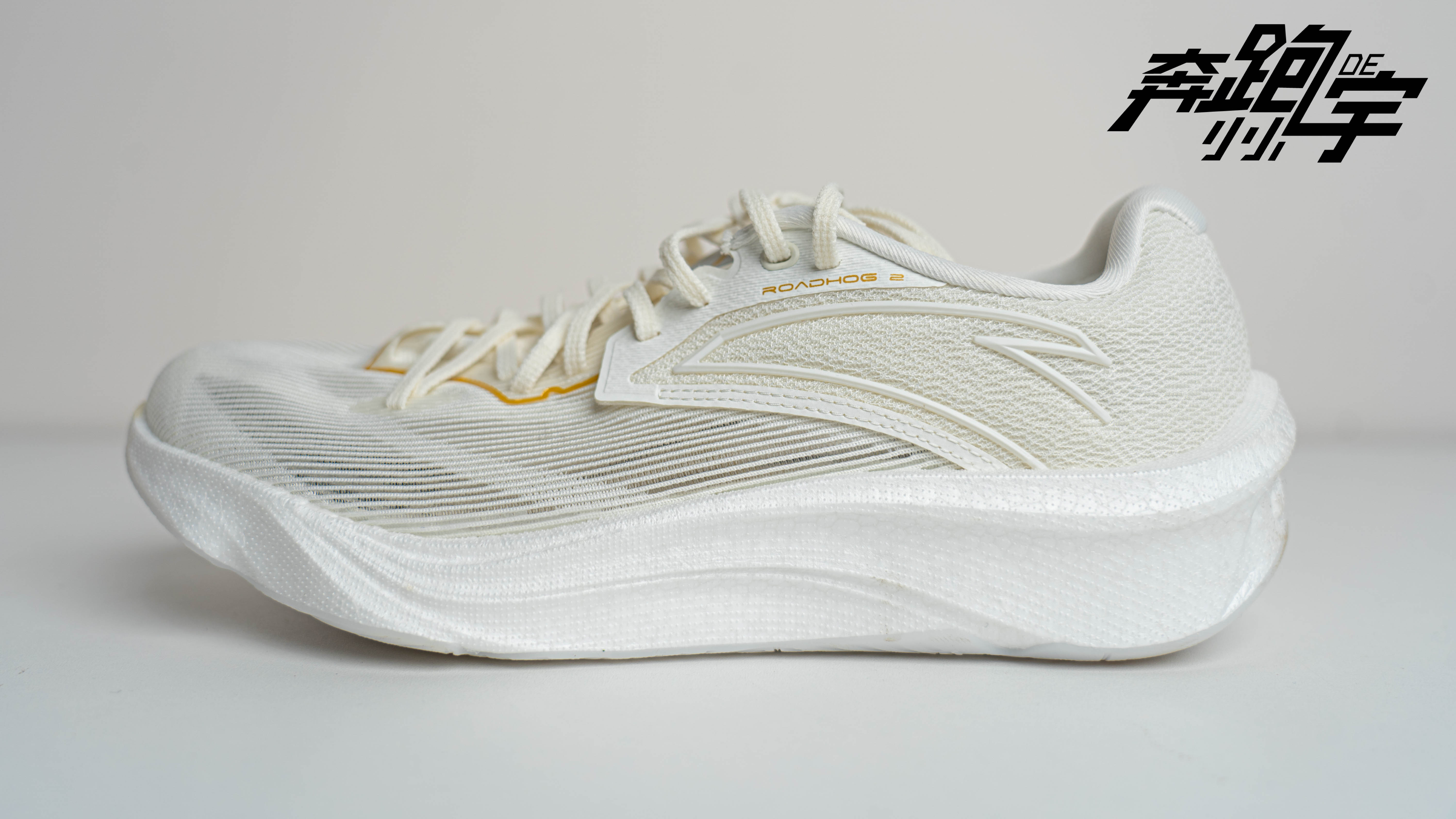 安踏创1.5跑鞋与李宁越影,儿童跑鞋李宁和安踏哪个好