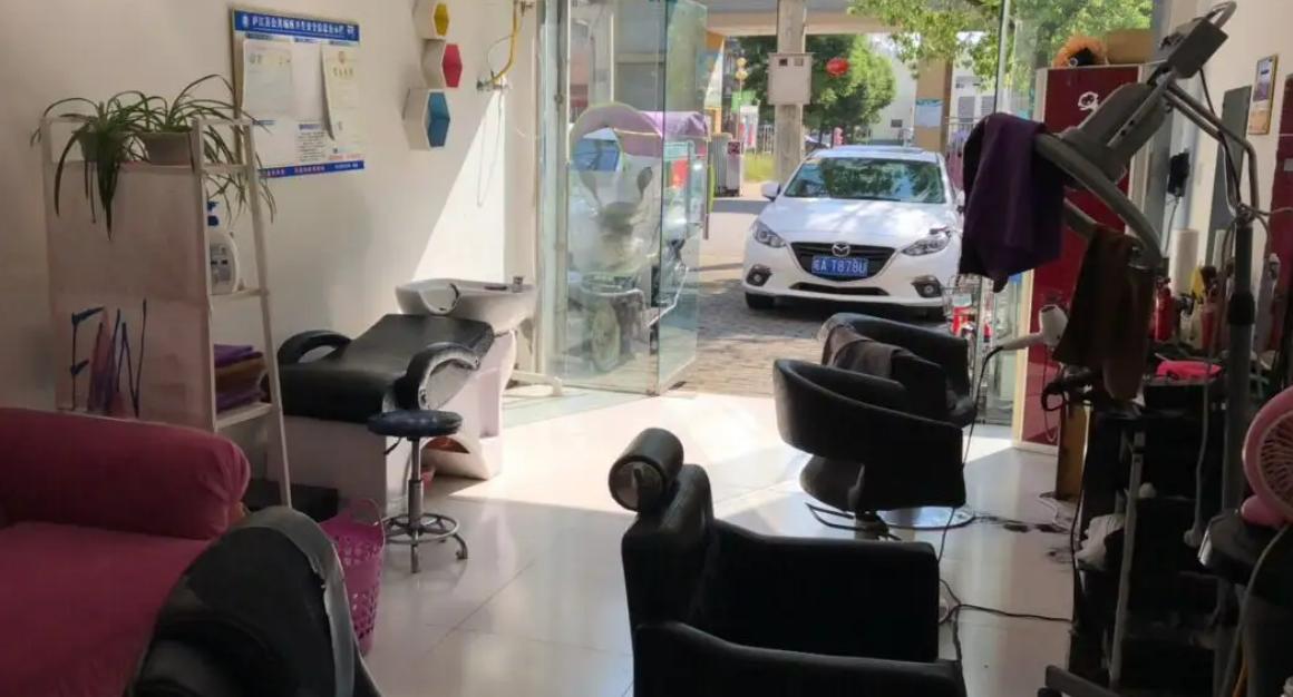 今年为什么理发店生意不好做,现在理发店为什么生意做不起来