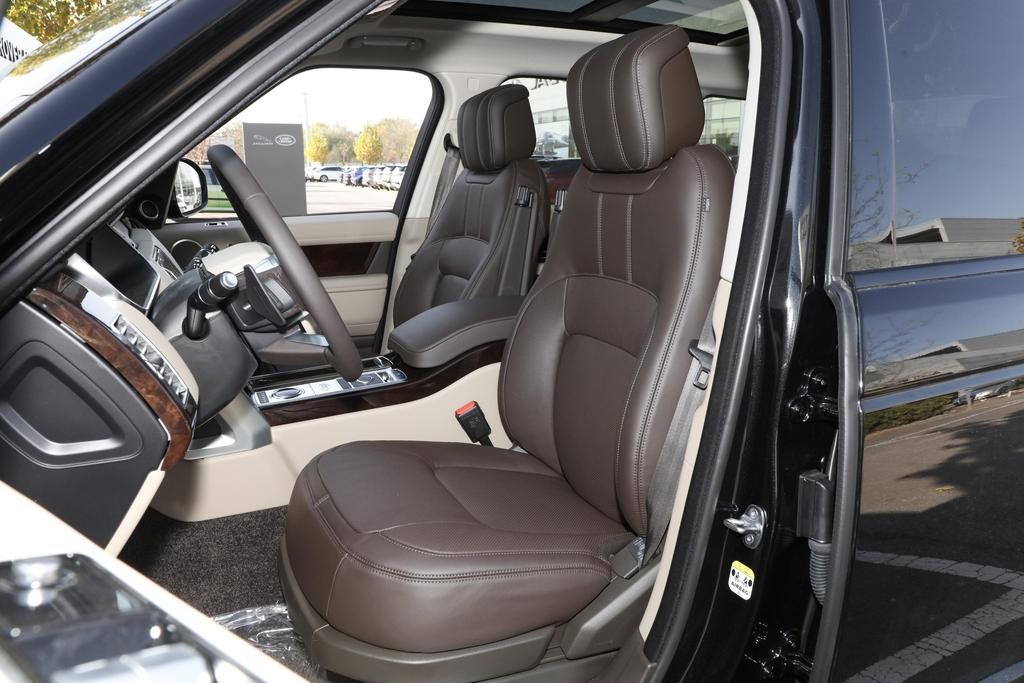 新款路虎揽胜创世3.0t标轴版,体验全新路虎揽胜首发版