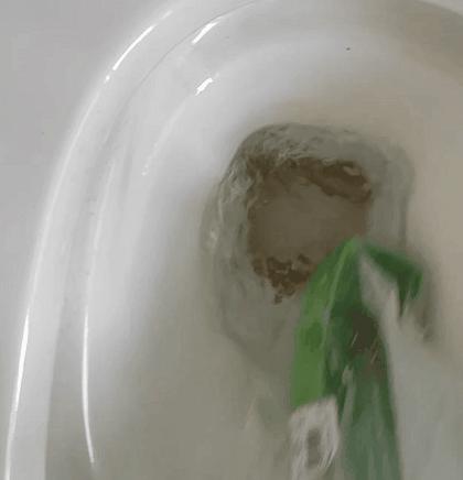 修马桶被坑上千块?学会这5招,维修师傅想挣你钱都难!