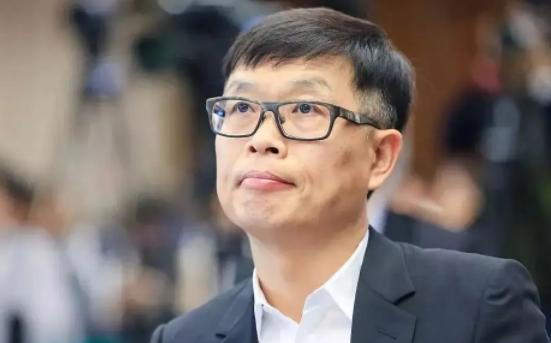 中国超级富豪们的家庭出身！寒门难出贵子