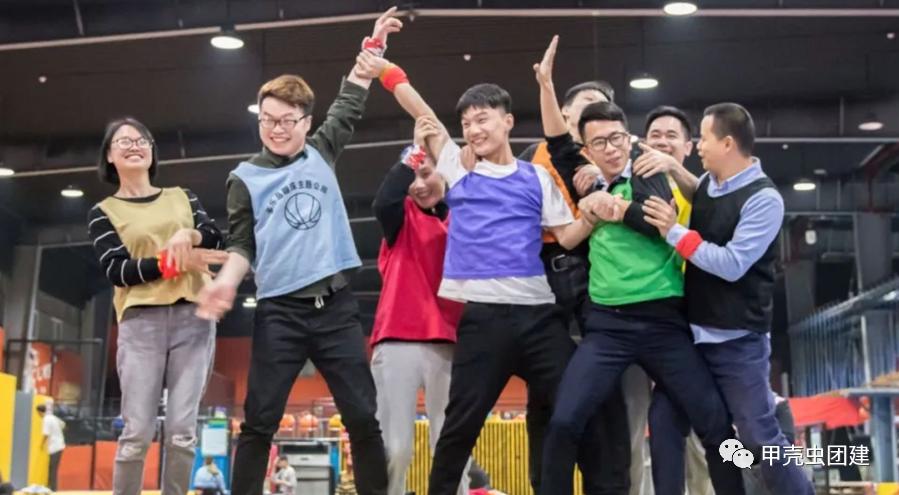 公司团建玩什么比较好,企业户外团建活动