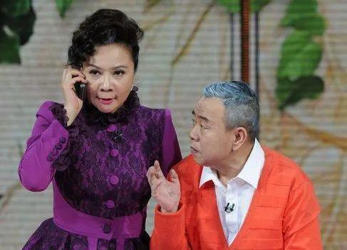 央视春晚李谷一每次登台唱的曲目,李谷一参加了多少年春晚