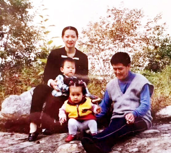 赵本山的大女儿赵玉芳简历,赵本山大女儿赵玉芳现在视频