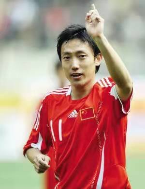 曲波世青赛1-2阿根廷,2001世青赛曲波进球谁助攻的