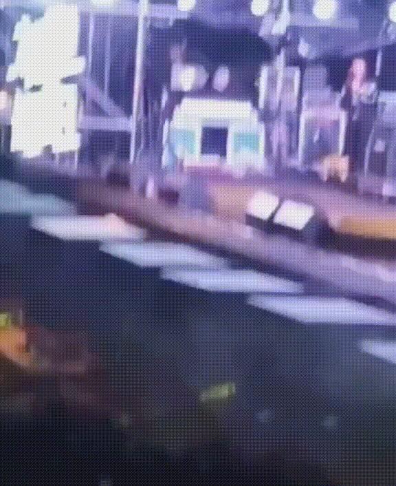 赵樱子假摔完整视频,赵樱子摔倒是真摔还是故意的