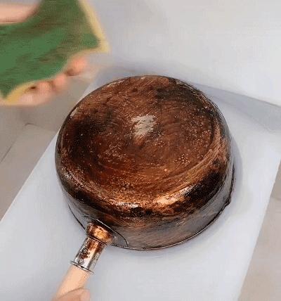 不锈钢锅烧糊了锅底怎么去黑如新,不粘锅锅底烧了发黄如何处理