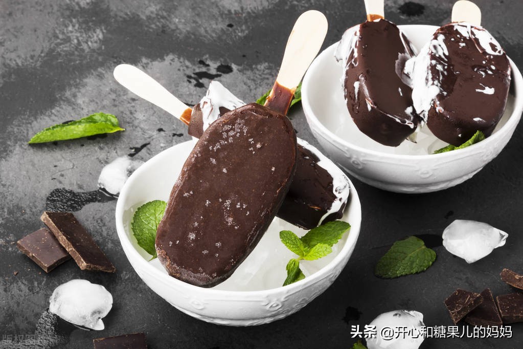 坐月子可以喝奶茶吃冰棍吗,坐月子可以吃雪糕吧