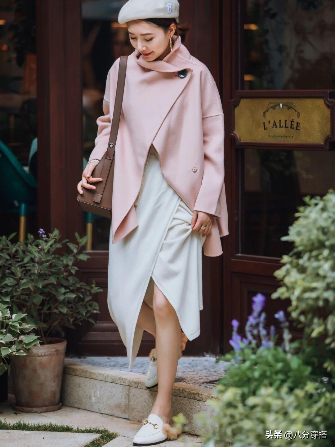 冬天不知道怎么穿衣服好看,几款毛呢外套穿着保暖彰显女人味