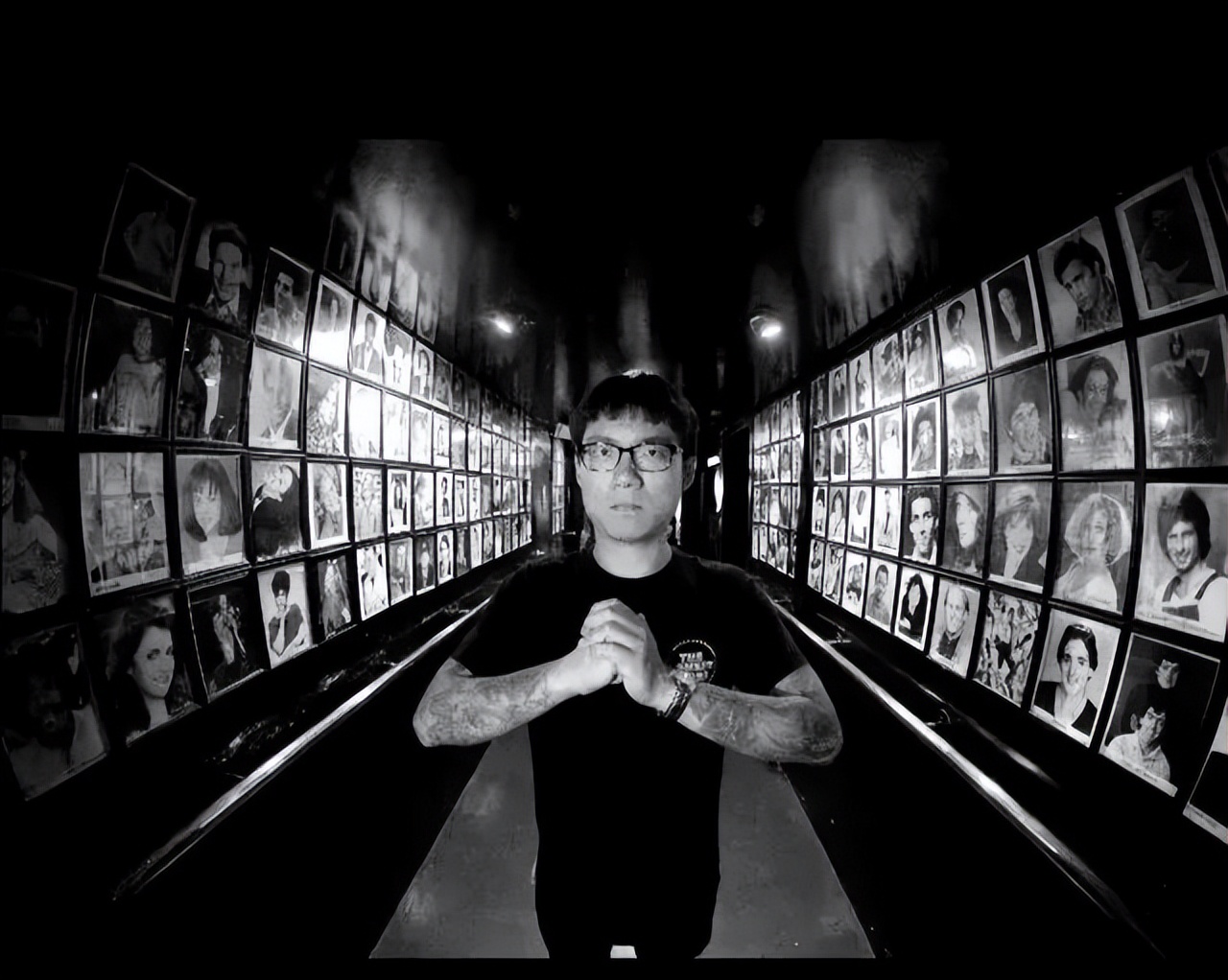 王建国孤独脱口秀,在美国说脱口秀的中国人是黄西吗