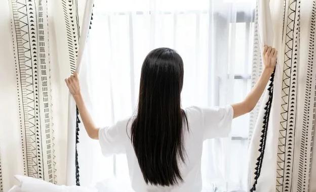 阳康后病毒在衣服上能保持多久,阳性患者的衣物洗洗能消除病毒吗