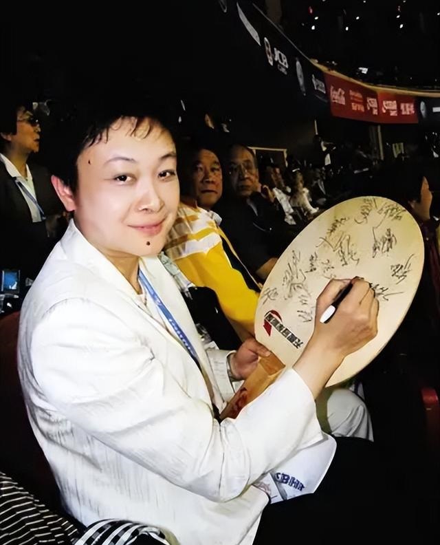 1989年入日本籍，击败邓亚萍大喊“哟西”的何智丽，如今过得怎样