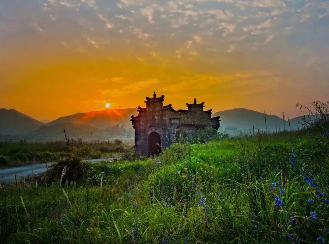 丹霞山阳元石风光,丹霞山那奇妙的景观